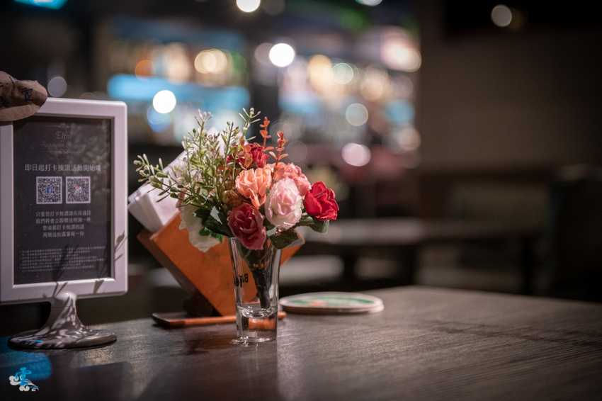 台北東區餐酒館》Elfin Restaurant & Lounge - 精靈魔幻調酒 好友小酌相聚 情人甜蜜浪漫時光 - 時空幻境 凌雲江海清