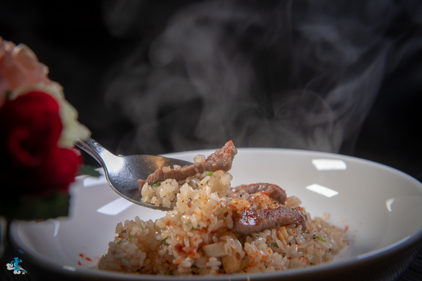 台北東區餐酒館》Elfin Restaurant & Lounge - 精靈魔幻調酒 好友小酌相聚 情人甜蜜浪漫時光 - 時空幻境 凌雲江海清