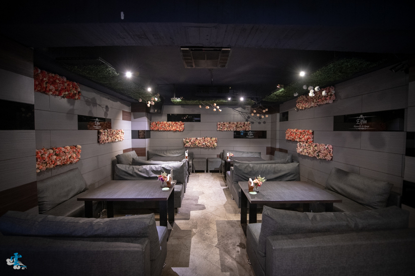 台北東區餐酒館》Elfin Restaurant & Lounge - 精靈魔幻調酒 好友小酌相聚 情人甜蜜浪漫時光 - 時空幻境 凌雲江海清