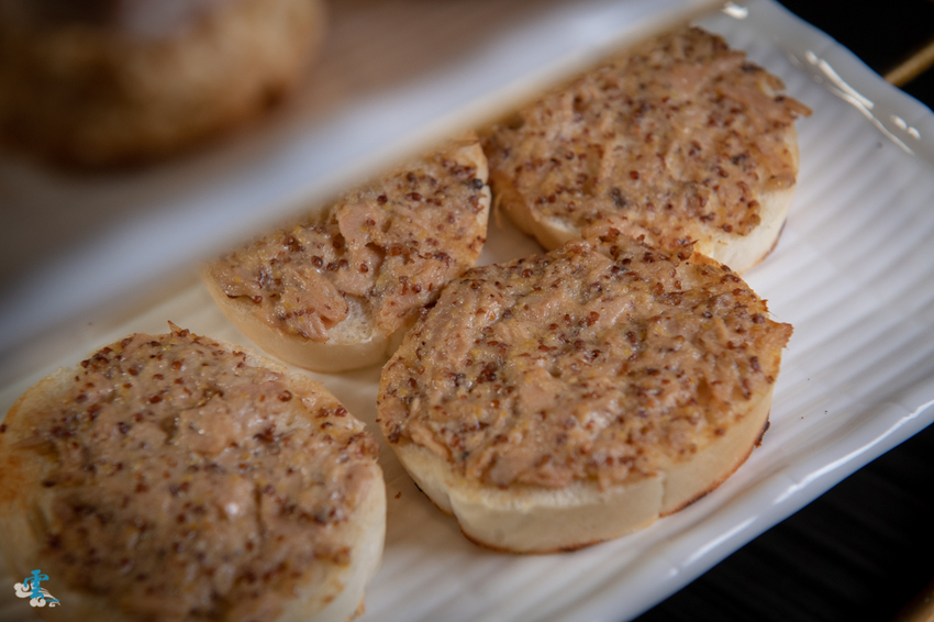 台北東區餐酒館》Elfin Restaurant & Lounge - 精靈魔幻調酒 好友小酌相聚 情人甜蜜浪漫時光 - 時空幻境 凌雲江海清