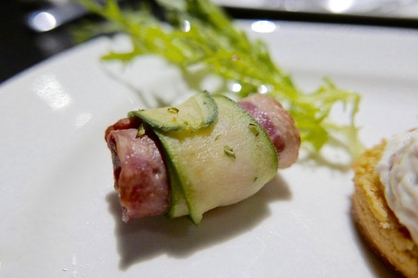 Elfin Restaurant & Lounge：【東區Lounge Bar推薦】Elfin Restaurant & Lounge~美酒、美食有著精靈魔法的氛圍~絕對要帶麻吉好友來放鬆紓壓的好地方喔!