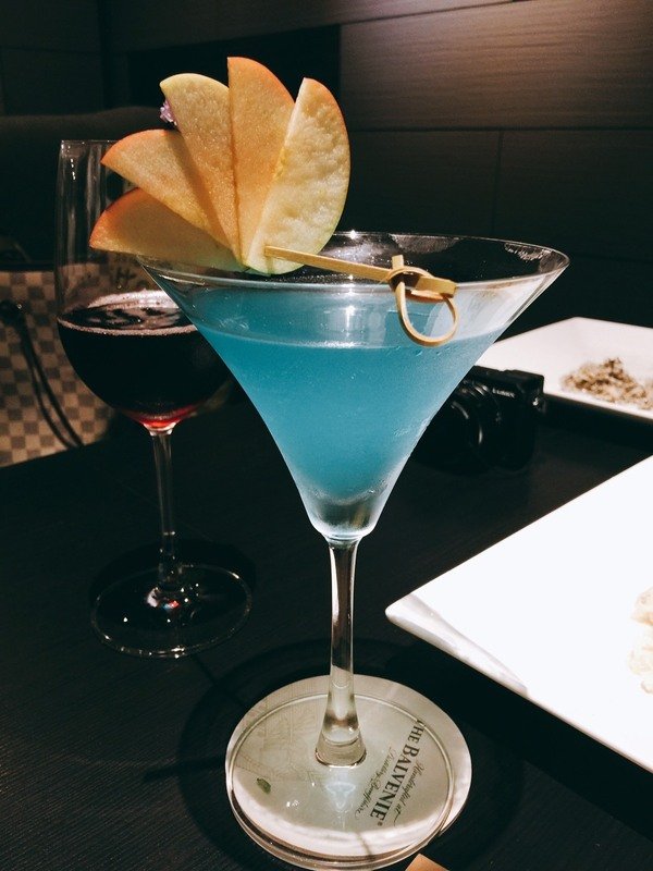 Elfin Restaurant & Lounge：【東區Lounge Bar推薦】Elfin Restaurant & Lounge~美酒、美食有著精靈魔法的氛圍~絕對要帶麻吉好友來放鬆紓壓的好地方喔!