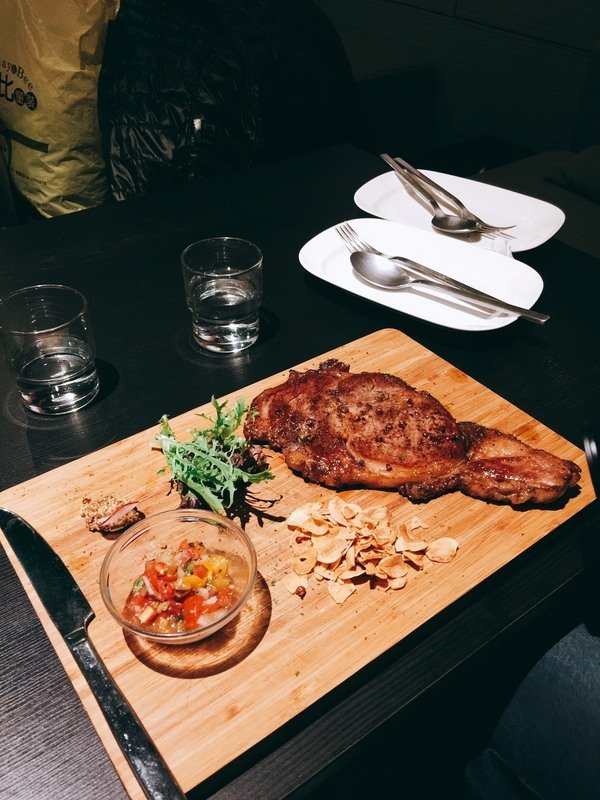 Elfin Restaurant & Lounge：【東區Lounge Bar推薦】Elfin Restaurant & Lounge~美酒、美食有著精靈魔法的氛圍~絕對要帶麻吉好友來放鬆紓壓的好地方喔!