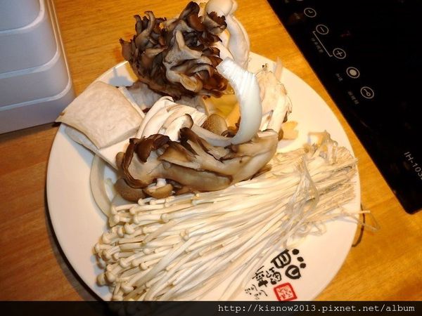 溫野菜信義誠品店:溫和的湯頭與新鮮的野菜-溫野菜(信義誠品店)体驗心得