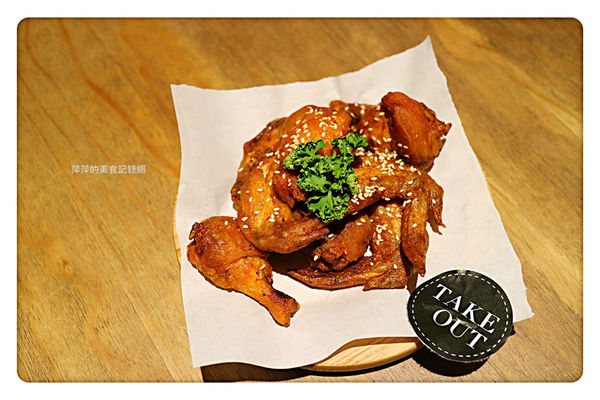 【台北美食】Take Out Burger & Cafe ~ 推薦近通化夜市美式餐廳❤️特製漢堡/炸物/咖啡 - 捷運六張犁站