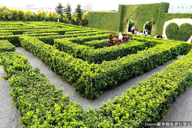 『彰化景點』探索迷宮歐式莊園★迷宮花園南法莊園IG臉書打卡熱點/彰化私房景觀餐廳/大沙坑大草坪落羽松婚紗拍攝親子景點