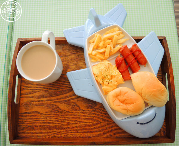 初鹿小站二店：呷飽祙【新北板橋･初鹿小站二店】純鮮乳做的吐司