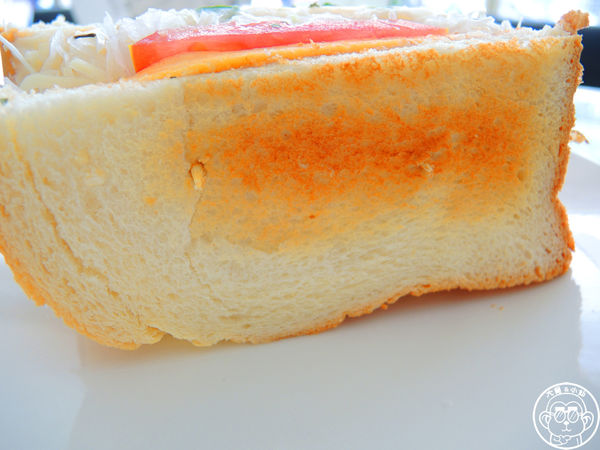 初鹿小站二店：呷飽祙【新北板橋･初鹿小站二店】純鮮乳做的吐司