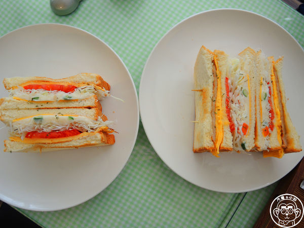 初鹿小站二店：呷飽祙【新北板橋･初鹿小站二店】純鮮乳做的吐司