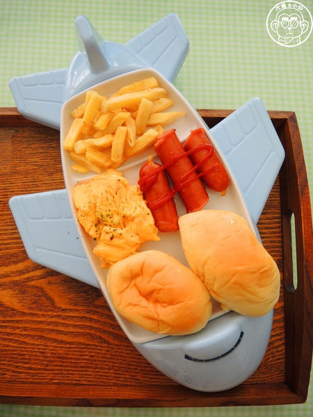 初鹿小站二店：呷飽祙【新北板橋･初鹿小站二店】純鮮乳做的吐司