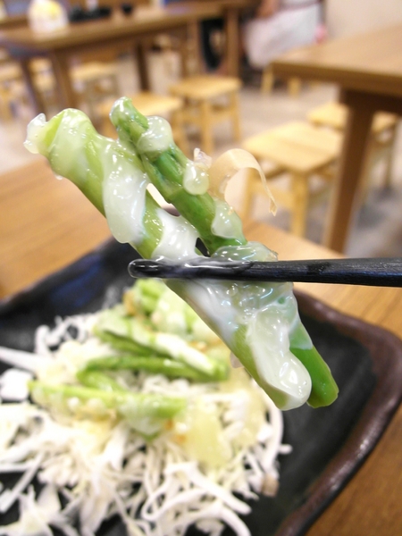 酒鶴壽司：【台南】酒鶴壽司，日式料理／男子漢の食吧丼！足足18種澎湃食材！
