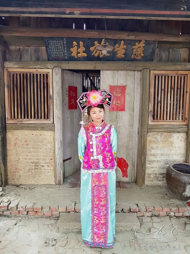 【台南景點】老塘湖藝術村 ➤ 穿越時空化身格格和皇帝,暢遊古城美景!台南學甲景點推薦!老塘湖藝術村戲服