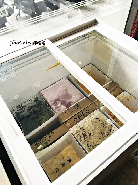 【台中 西屯】食在好鍋精緻鍋物 #肉盤給的超級大方，一起大口咬肉，大口喝湯，cp值破表，飲品暢飲、冰淇淋吃到飽