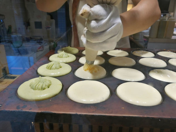 【永和美食】源本屋日式車輪餅專賣店-萌狗店長熊熊坐檯中｜新菜單