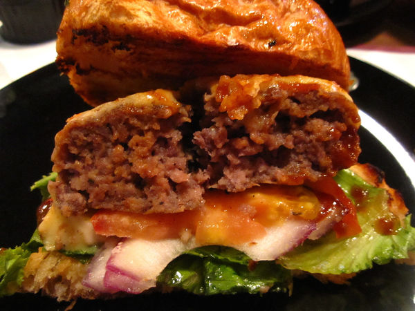 DemonL美式餐廳：【台北市】年輕人築夢打造經典美式料理餐廳-DemonL美式餐廳