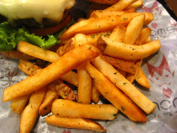 DemonL美式餐廳：【台北市】年輕人築夢打造經典美式料理餐廳-DemonL美式餐廳