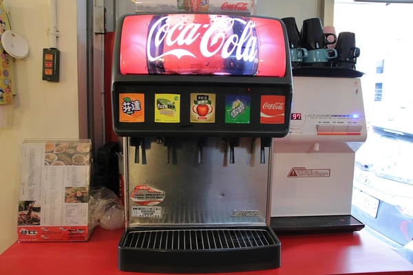 68食堂:【新北市新店食記】新店安坑68食堂~商業午餐,創意料理,中式熱炒,外繪桌菜要提早預約