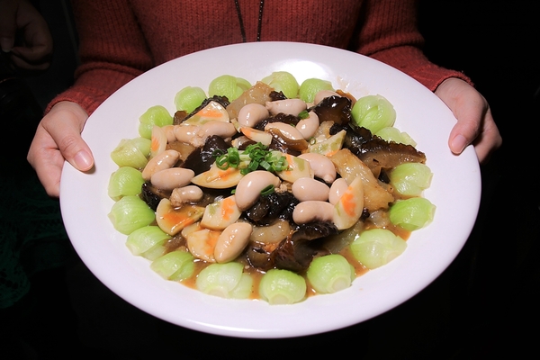 68食堂:【新北市新店食記】新店安坑68食堂~商業午餐,創意料理,中式熱炒,外繪桌菜要提早預約