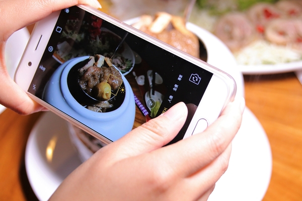 68食堂:【新北市新店食記】新店安坑68食堂~商業午餐,創意料理,中式熱炒,外繪桌菜要提早預約