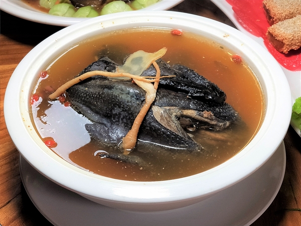 68食堂:【新北市新店食記】新店安坑68食堂~商業午餐,創意料理,中式熱炒,外繪桌菜要提早預約