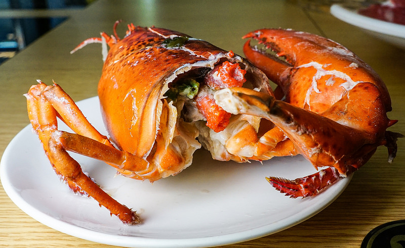 味之町火锅吉林店 超强帝王蟹吃到饱,活的波士顿龙虾实在好吃的不得了