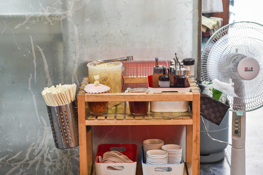 上海邵師傅湯包：台北大安區美食-會爆漿的創意脆皮湯包，有起司、臭豆腐、麻婆豆腐等多種創意口味！ - 2A食旅日記