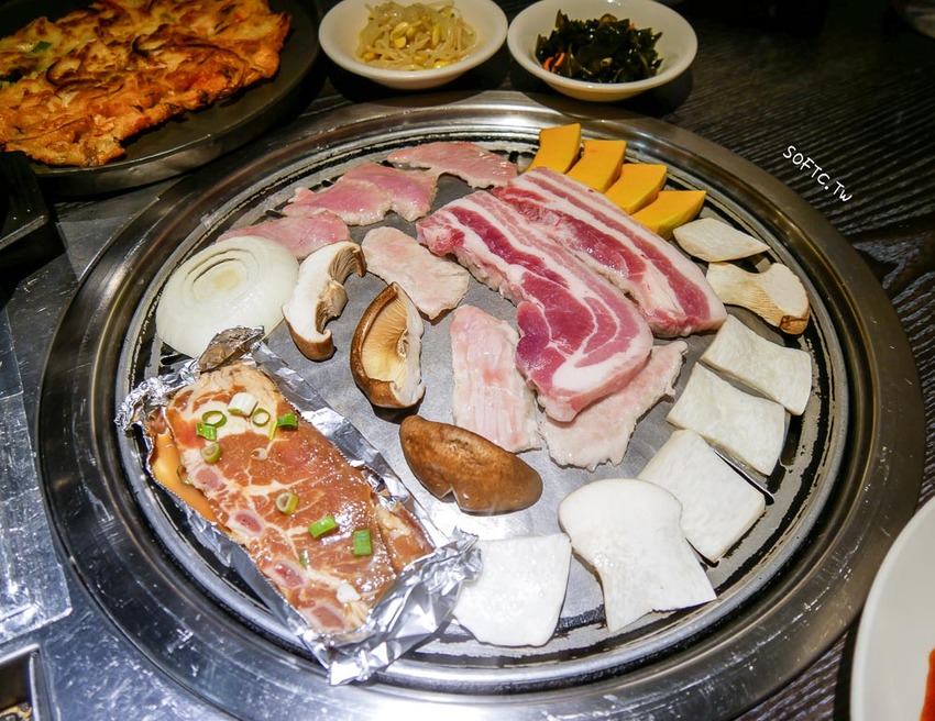 中山區韓式料理》三兄弟韓式料理●一秒到韓國~來行天宮吃道地韓式料理吧! 三兄弟烤肉超澎湃小菜還可無限續 - 軟西，遊記