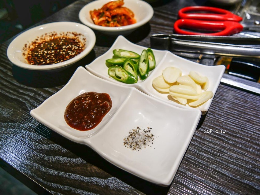 中山區韓式料理》三兄弟韓式料理●一秒到韓國~來行天宮吃道地韓式料理吧! 三兄弟烤肉超澎湃小菜還可無限續 - 軟西，遊記