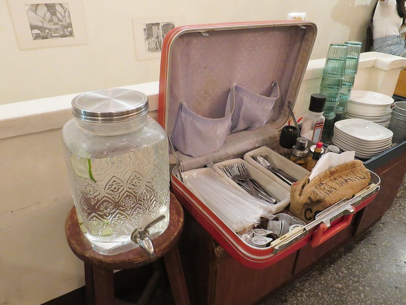 2020-10-04-14-01-24-811