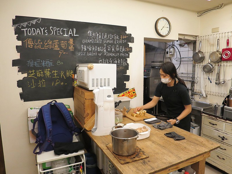 2020-10-04-14-07-04-847