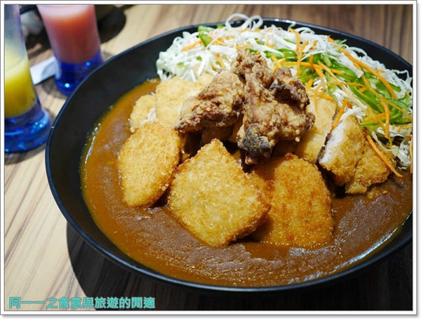 食屋重次郎：捷運中山站 食屋重次郎 雪花咖哩烏龍麵/巨無霸咖哩飯～東京當紅神奇幕斯烏龍麵等你來試試
