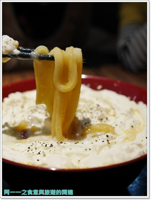 食屋重次郎：捷運中山站 食屋重次郎 雪花咖哩烏龍麵/巨無霸咖哩飯～東京當紅神奇幕斯烏龍麵等你來試試