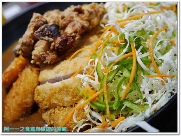 食屋重次郎：捷運中山站 食屋重次郎 雪花咖哩烏龍麵/巨無霸咖哩飯～東京當紅神奇幕斯烏龍麵等你來試試