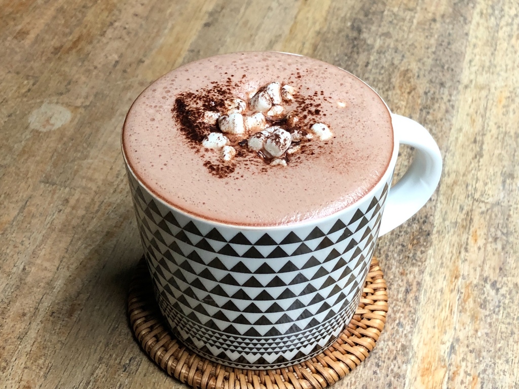 【台北|中正紀念堂站】生活在他方 elsewhere cafe_季節限定的原味草莓千層_濃郁的可可千層讓人吃到淚流滿面