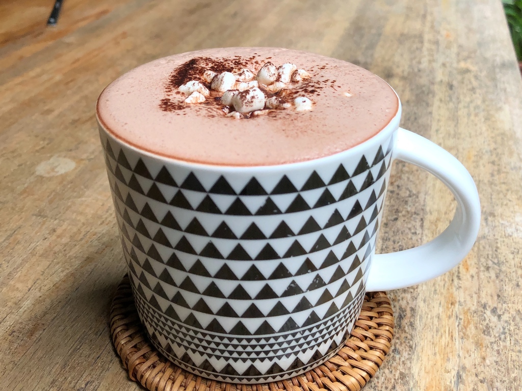 【台北|中正紀念堂站】生活在他方 elsewhere cafe_季節限定的原味草莓千層_濃郁的可可千層讓人吃到淚流滿面