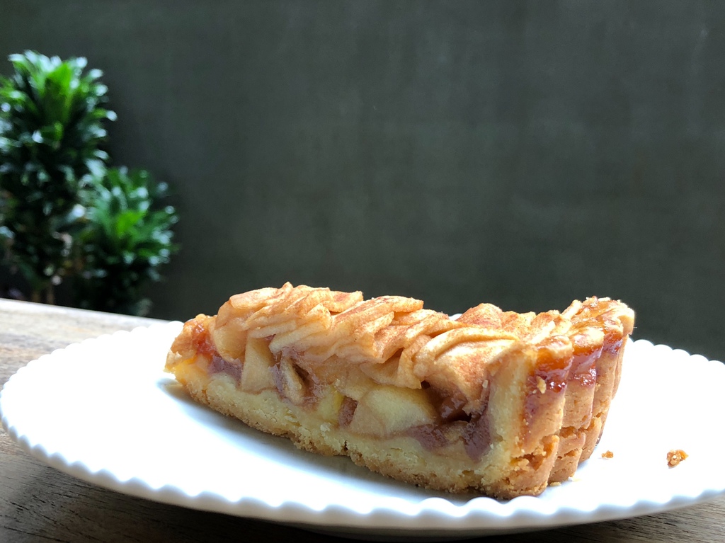 【台北|中正紀念堂站】生活在他方 elsewhere cafe_季節限定的原味草莓千層_濃郁的可可千層讓人吃到淚流滿面