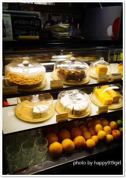 [台北]鄰近中正紀念堂。大人的繪本咖啡店。不提供訂位服務★生活在他方elsewhere cafe