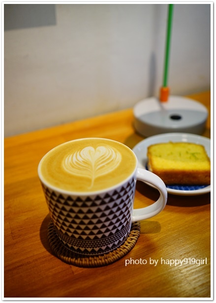 [台北]鄰近中正紀念堂。大人的繪本咖啡店。不提供訂位服務★生活在他方elsewhere cafe