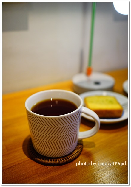 [台北]鄰近中正紀念堂。大人的繪本咖啡店。不提供訂位服務★生活在他方elsewhere cafe