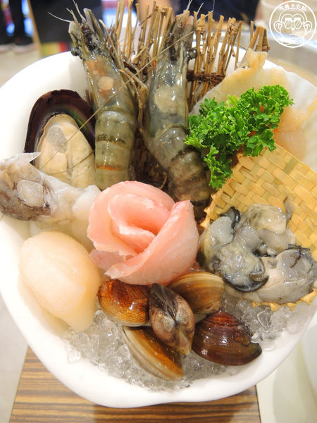 Hello Kitty Shabu Shabu:呷飽祙【台北大安・Hello Kitty Shabu-Shabu】全球首間Hello Kitty火鍋店 Hello Kitty Shabu Shabu:呷飽祙【台北大安・Hello Kitty Shabu-Shabu】全球首間Hello Kitty火鍋店