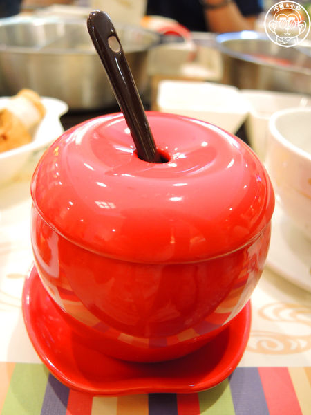 Hello Kitty Shabu Shabu:呷飽祙【台北大安・Hello Kitty Shabu-Shabu】全球首間Hello Kitty火鍋店 Hello Kitty Shabu Shabu:呷飽祙【台北大安・Hello Kitty Shabu-Shabu】全球首間Hello Kitty火鍋店