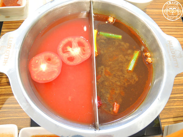 Hello Kitty Shabu Shabu:呷飽祙【台北大安・Hello Kitty Shabu-Shabu】全球首間Hello Kitty火鍋店 Hello Kitty Shabu Shabu:呷飽祙【台北大安・Hello Kitty Shabu-Shabu】全球首間Hello Kitty火鍋店