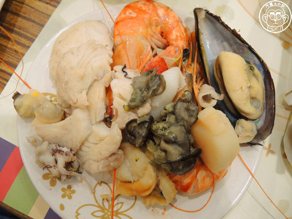 Hello Kitty Shabu Shabu:呷飽祙【台北大安・Hello Kitty Shabu-Shabu】全球首間Hello Kitty火鍋店 Hello Kitty Shabu Shabu:呷飽祙【台北大安・Hello Kitty Shabu-Shabu】全球首間Hello Kitty火鍋店