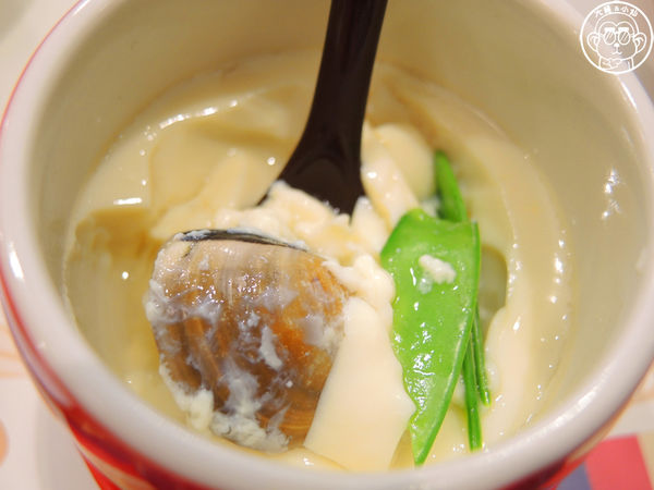 Hello Kitty Shabu Shabu:呷飽祙【台北大安・Hello Kitty Shabu-Shabu】全球首間Hello Kitty火鍋店 Hello Kitty Shabu Shabu:呷飽祙【台北大安・Hello Kitty Shabu-Shabu】全球首間Hello Kitty火鍋店