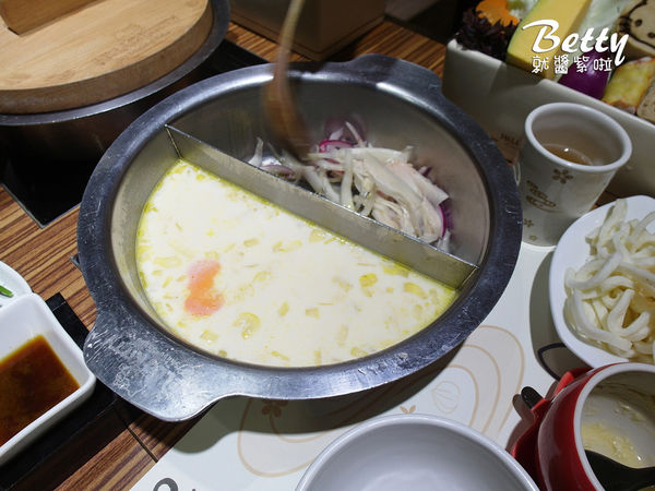 20170915凱蒂貓火鍋 (37).jpg