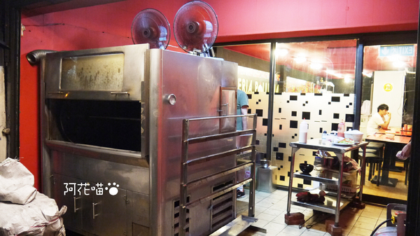 POLLERIA：【中正紀念堂牯嶺街│祕魯式】古柯茶？會不會上癮阿XDDD？ 全台第一家正宗祕魯餐廳『POLLERIA』(附菜單)