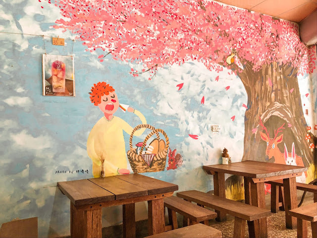 【台中 北屯】新凍嫩仙草💕木柴熬煮12小時的仙草,口感別具一番風味,大坑圓環附近,爬山後來一碗涼的吧!