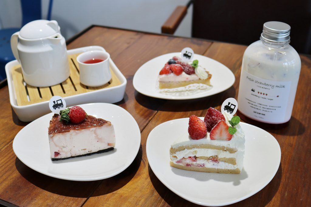 宜蘭｜Café slow train 小火車咖啡館 幸福草莓季 草莓牛奶．草莓甜點 - 奇奇一起玩樂趣