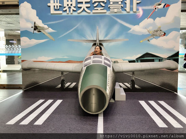 圓圓家出去玩-《台北景點》室內親子景點，台北探索館探訪台北的過去與現在，360度微電影，台北雨天好去處