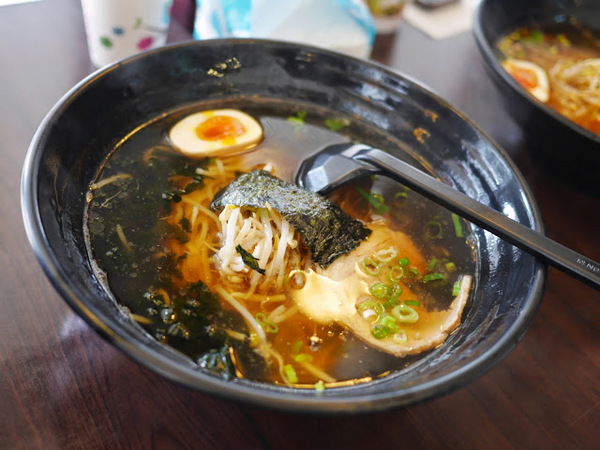 御守拉麵：【食記】台中Yu Shou 御守拉麵@南屯捷運MRT溝仔墘 : 台式風味拉麵, 鹹味為主, 豚骨味清淡, 麵條算可以接受